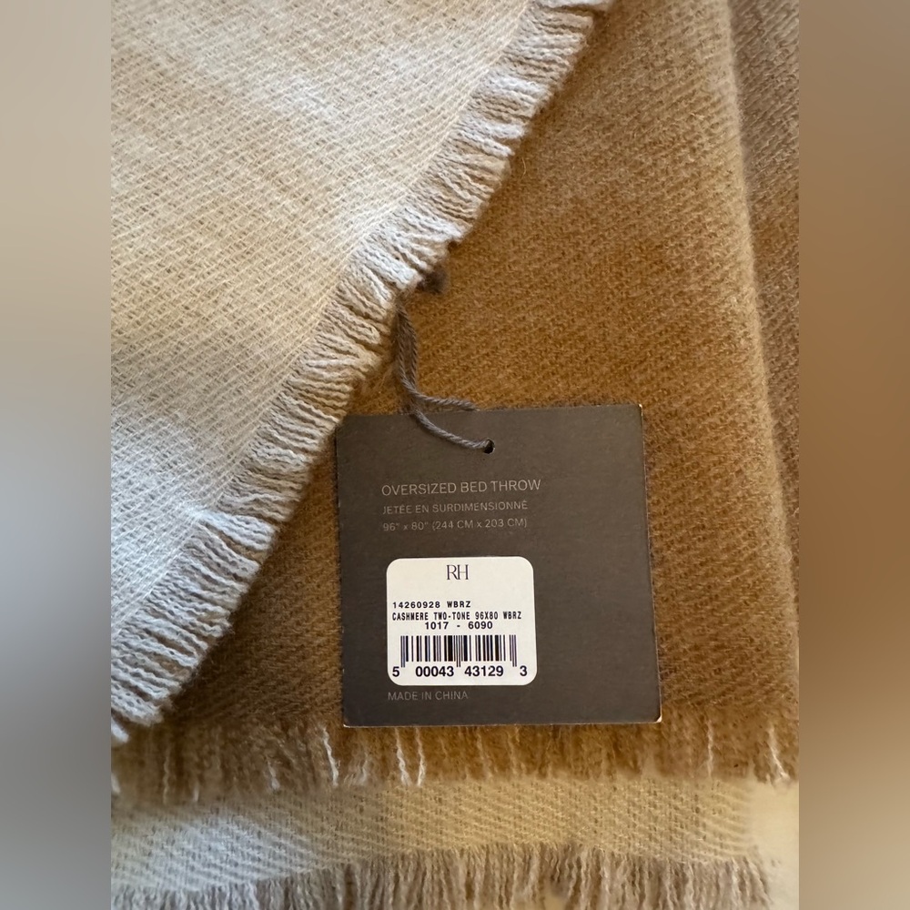 "RH" Luxurious 100%Cashmere CAMEL 
/White TWO-TONW Throw-in ,96“x 80".NEW w/Tag - Picture 6 of 13